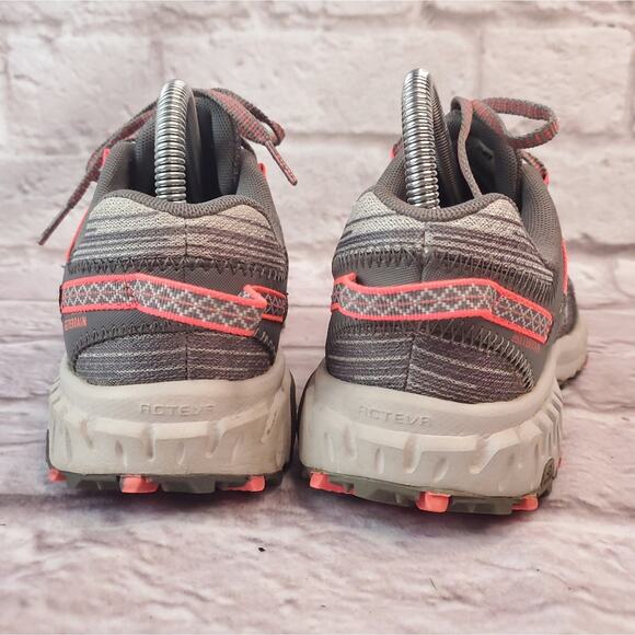 New Balance 410 v6 all terrain shoes sneakers women's size 7 grey - Picture 9 of 13